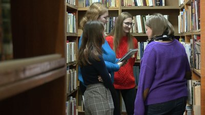 У попиті — українське. З полиць черкаської обласної бібліотеки прибрали понад 4 тисячі російськомовних книг У попиті — українське. З полиць черкаської обласної бібліотеки прибрали понад 4 тисячі російськомовних книг