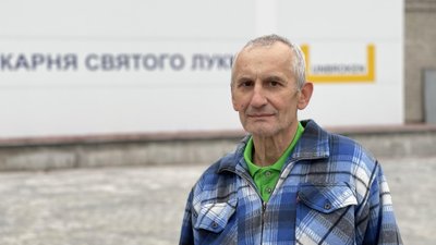 Уламок у стегні різав судинну артерію: у Львові прооперували чоловіка з Донеччини