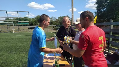 У Дмитрівській громаді на Кіровоградщині відбувся турнір з мініфутболу у пам’ять про загиблого бійця Олександра Катану У Дмитрівській громаді на Кіровоградщині відбувся турнір з мініфутболу у пам’ять про загиблого бійця Олександра Катану