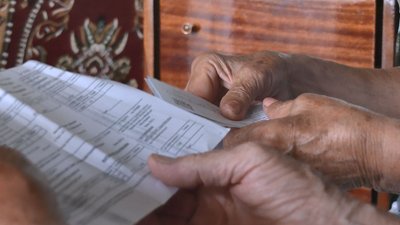 Сплатити борг, щоб було тепло: у місті на Черкащині люди заборгували "Нафтогазу" 27 мільйонів