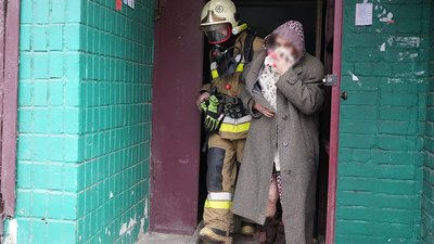 Безпека на першому місці: ДСНС ліквідували пожежу в Миколаєві Безпека на першому місці: ДСНС ліквідували пожежу в Миколаєві