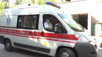 Акція "Увага, спецсигнал". У Миколаєві патрульні провели профілактичні бесіди з водіями