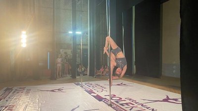 У Херсоні відбулись всеукраїнські змагання з шестової та повітряної акробатики У Херсоні відбулись всеукраїнські змагання з шестової та повітряної акробатики