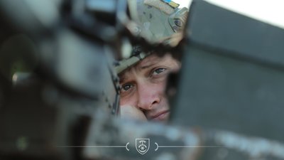 Військовий під час бойового чергування МВГ