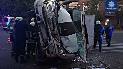 У Сумах в аварії загинув чоловік, троє - травмовані (ОНОВЛЕНЕ) У Сумах в аварії загинув чоловік, троє - травмовані (ОНОВЛЕНЕ)