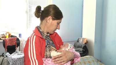 Народжувала у монастирі під обстрілами російських військ – історія сім'ї Наталії Охматенко, яка переїхала до Коростеня Народжувала у монастирі під обстрілами російських військ – історія сім'ї Наталії Охматенко, яка переїхала до Коростеня