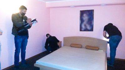 Адміністратора миколаївської бані затримали за звідництво Адміністратора миколаївської бані затримали за звідництво