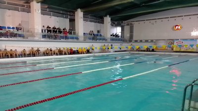 Відкритий чемпіонат з плавання пам'яті воїна АТО Юрія Горайського відбувається в Тернополі