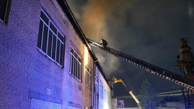 У Луцькому районі горіло підприємство внаслідок атаки російських БпЛА