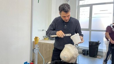 У Сваляві на Закарпатті запрацював сервісний центр благодійного фонду "Protez Foundation" У Сваляві на Закарпатті запрацював сервісний центр благодійного фонду "Protez Foundation"