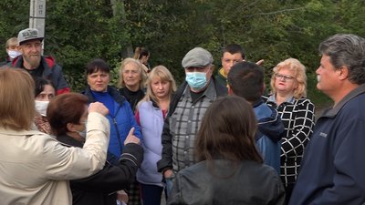 Жителі декількох вулиць у Чернівцях виступають проти забудови мікрорайону СУСПІЛЬНЕ | ВІДЕОНОВИНИ