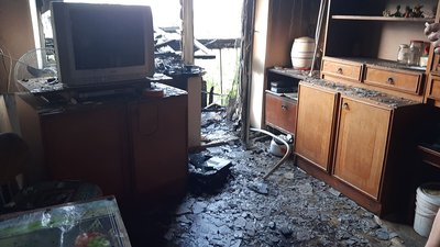 Пожежа у Новій Каховці: мешканців відселили, під'їзди охороняють поліцейські