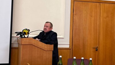 Василь Береза, голова профспілки перинатального центру "Мати і дитина" Василь Береза, голова профспілки перинатального центру "Мати і дитина"