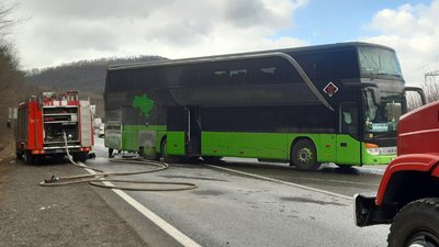 В автобусі "Італія — Україна", який загорівся на Закарпатті, ніхто не травмувався В автобусі "Італія — Україна", який загорівся на Закарпатті, ніхто не травмувався