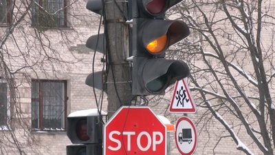 Частину світлофорів у Рівному через негоду перевели в спеціальний режим