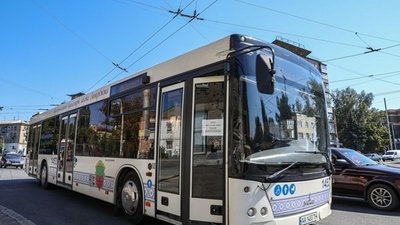 Громадський транспорт, знижка школярам на проїзд, 50% знижка на проїзд, літні канікули