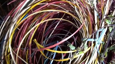 На Тернопільщині чоловік відроджує давнє ремесло На Тернопільщині чоловік відроджує давнє ремесло