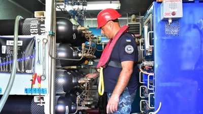 Водолази ВМС прибули до Румунії, щоб взяти участь у військових навчаннях "Дайв–2021" Водолази ВМС прибули до Румунії, щоб взяти участь у військових навчаннях "Дайв–2021"