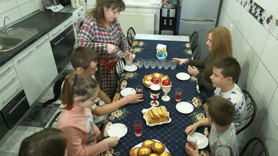"Хочу, щоб діти запам'ятали щось особливе": як черкаська родина святкує Різдво