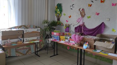 Листівки до Дня матері військовим-матерям відправили на схід тернопільські школярі Листівки до Дня матері військовим-матерям відправили на схід тернопільські школярі