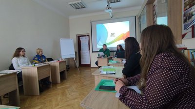 У Луцьку організували заняття зі стресостійкості для сімей військових У Луцьку організували заняття зі стресостійкості для сімей військових