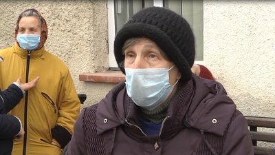Жителі села на Тернопільщині протестують проти обласного лісгоспу Жителі села на Тернопільщині протестують проти обласного лісгоспу