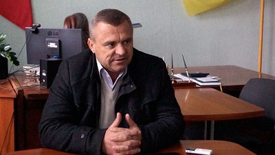 "Не оголошено війни": як у Барвінковому відмовили перейменувати вулицю на честь героя АТО "Не оголошено війни": як у Барвінковому відмовили перейменувати вулицю на честь героя АТО