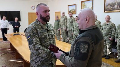 Прикордонник з Волині отримав медаль за участь у боях на Авдіївському напрямку