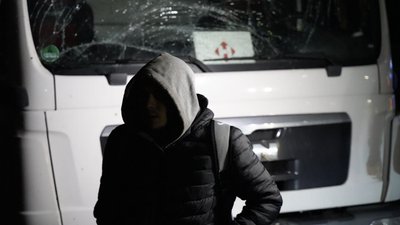 Під час удару РФ у терміналі "Нової пошти" перебували десятки людей — поліція