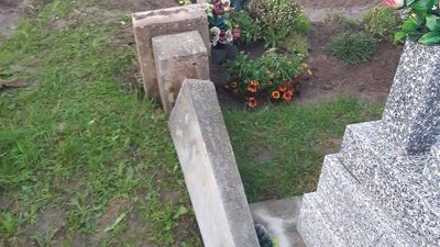 На Закарпатті затримали дітей, які здійснювали наругу над могилами На Закарпатті затримали дітей, які здійснювали наругу над могилами