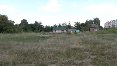 Місце, де будуватимуть п'ятиповерховий будинок для переселенців у Ковелі Місце, де будуватимуть п'ятиповерховий будинок для переселенців у Ковелі