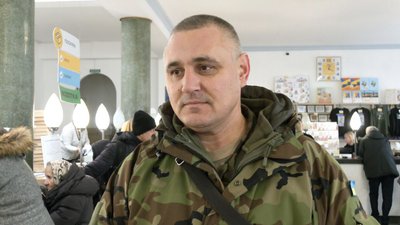 У Луцьку в день Збройних сил України погасили нову поштову марку "Зброя Перемоги" У Луцьку в день Збройних сил України погасили нову поштову марку "Зброя Перемоги"
