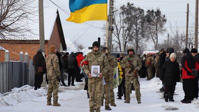 На Сумщині поховали Олександра Мірошніченка та Ігоря Коломійця На Сумщині поховали Олександра Мірошніченка та Ігоря Коломійця