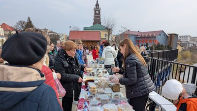 ярмарок, продаж смаколиків