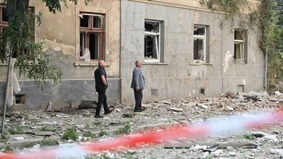 Пошкоджені будинки після обстрілу в Львові