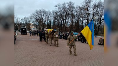У Чернігові попрощалися з солдатом Геннадієм Гомоном, який загинув на Донеччині