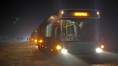 Автобус, автобуси, Житомир, пліч-о-пліч