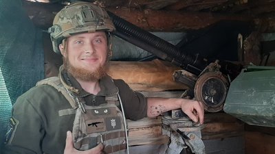 На позиціях поблизу Золотого обстріли бувають чи не щодня. Застосовують російські окупанти й заборонену зброю На позиціях поблизу Золотого обстріли бувають чи не щодня. Застосовують російські окупанти й заборонену зброю