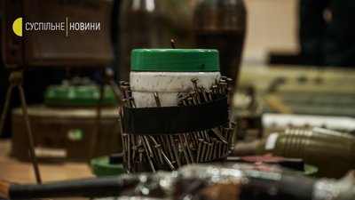 У Києві рятувальники та правоохоронці навчають школярів мінної безпеки У Києві рятувальники та правоохоронці навчають школярів мінної безпеки