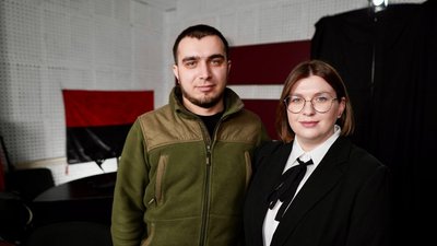 Роман Безкостий і кореспондентка Богдана Савицька Роман Безкостий і кореспондентка Богдана Савицька