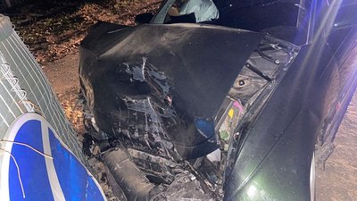 У Сумах водій авто наїхав на габіон — поліція