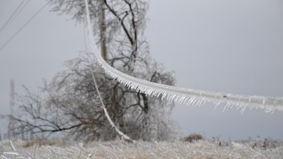 Ліквідація пошкодження електромережі. 19 населених пунктів Миколаївщини залишаються без світла