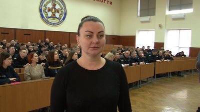 Щоб допомогти у надзвичайній ситуації: у Черкасах курсантів навчають жестової мови Щоб допомогти у надзвичайній ситуації: у Черкасах курсантів навчають жестової мови