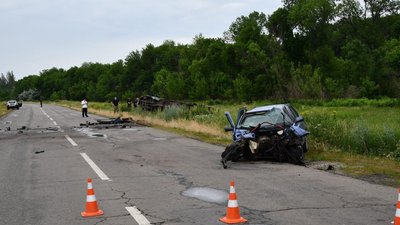 На Луганщині перекинувся автобус: 9 людей госпіталізували