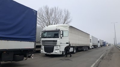 На Закарпатті змінили організацію руху для вантажівок дорогою "Велика Добронь — Лужанка"