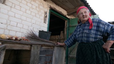"Вийду на подвір'я, гляну навкруги — нікого не видно": як живеться в селі на Рівненщині, яке поволі зникає