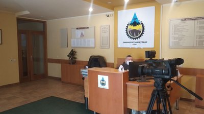 Повертають державі: у Рівному в ПрикарпатЗахідтрансі працюють НАБУ та СБУ Повертають державі: у Рівному в ПрикарпатЗахідтрансі працюють НАБУ та СБУ