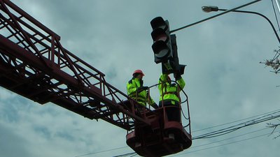 На вулиці Сікорського у Шевченківському районі Запоріжжя встановили світлофор