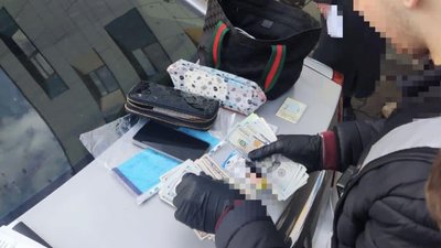 Очільницю благодійного фонду у Луцьку затримали за допомогу ухилянтам Очільницю благодійного фонду у Луцьку затримали за допомогу ухилянтам