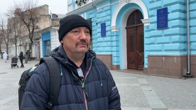 У першу ніч у Бахмуті нарахував 60 прильотів: викладач ансамблю "Сонечко" із Житомира пішов добровольцем у ЗСУ У першу ніч у Бахмуті нарахував 60 прильотів: викладач ансамблю "Сонечко" із Житомира пішов добровольцем у ЗСУ